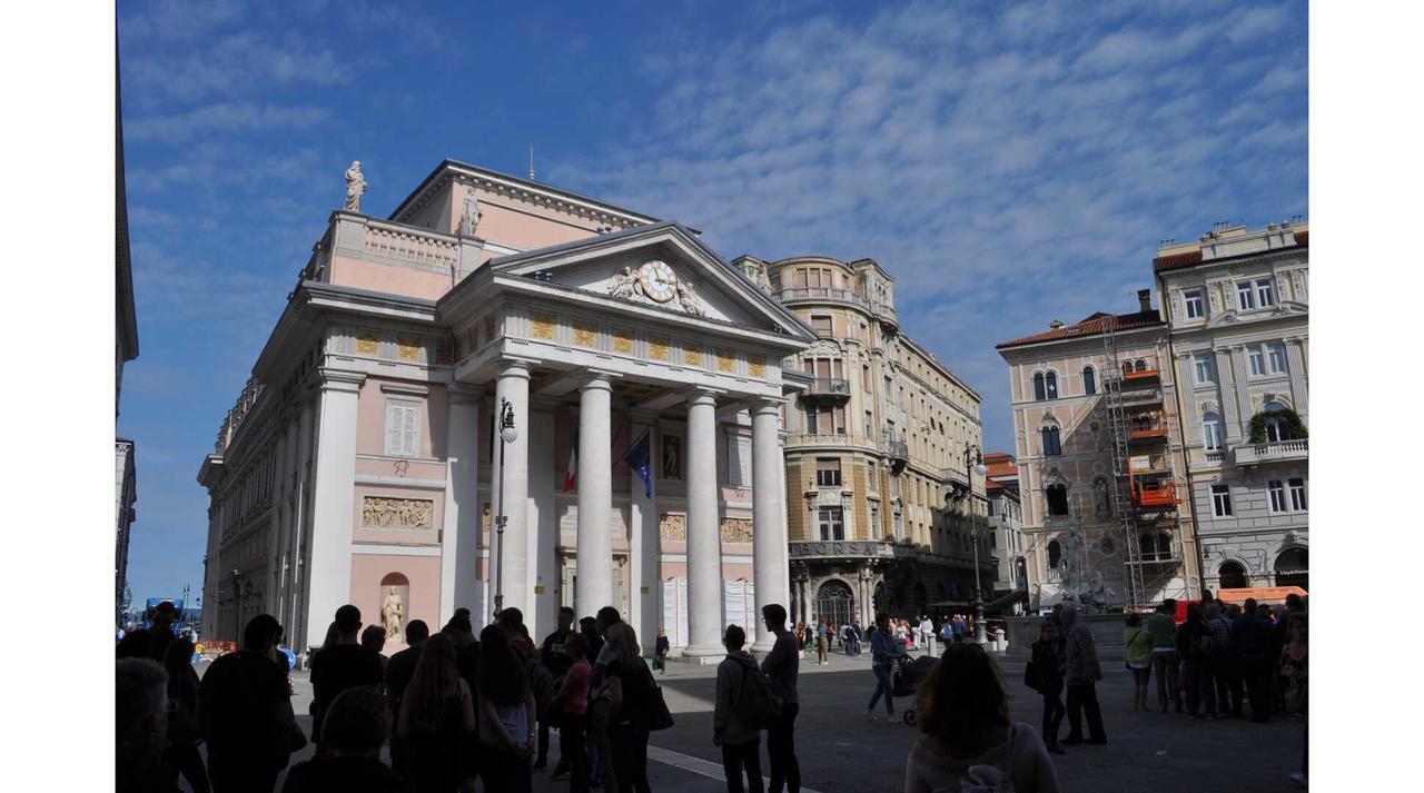 Unica Nel Cuore Storico Di Trieszt Kültér fotó